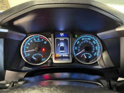 Used 2022 Toyota Tacoma SR5 w/ Black Out Package (TMS) AWD/4WD image 22
