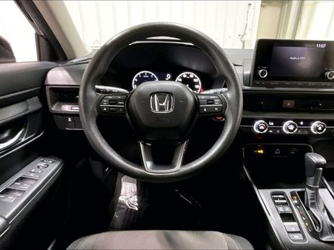 Used 2025 Honda CR-V LX image 5