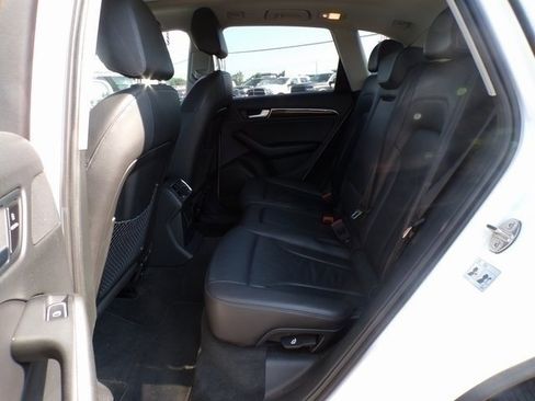 Used 2015 Audi Q5 2.0T Premium Plus w/ Technology Package image 11