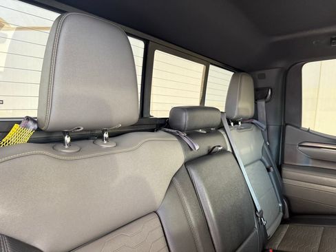 Used 2024 Chevrolet Silverado 1500 ZR2 w/ Technology Package AWD/4WD image 19