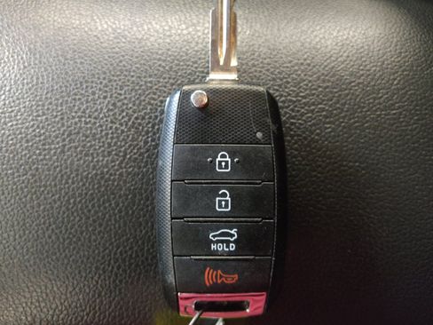 Used 2018 Kia Forte LX FWD image 32