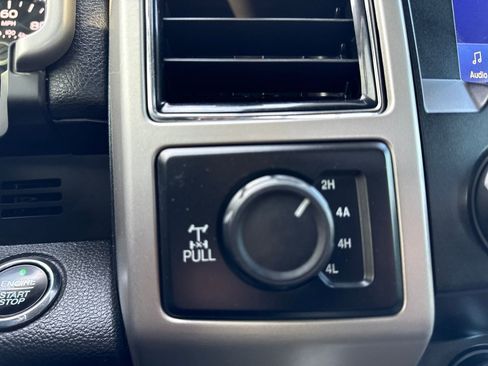 Used 2020 Ford F150 Lariat image 23