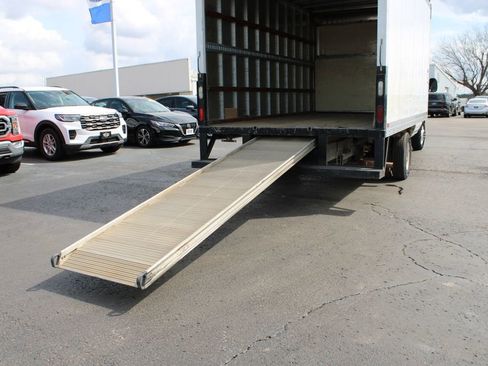 Used 2015 Ford E-350 and Econoline 350 Super Duty image 35