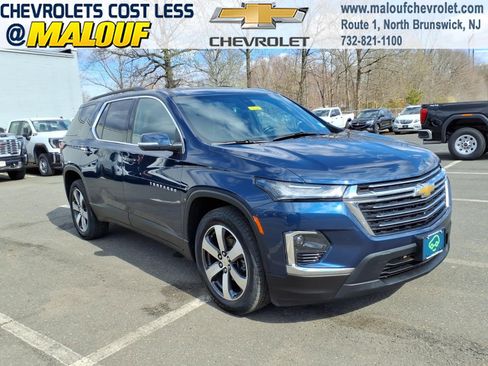 Certified 2023 Chevrolet Traverse LT w/ LT Premium Package AWD/4WD image 1