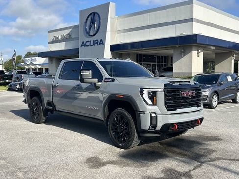 Used 2024 GMC Sierra 2500 AT4 w/ AT4 Premium Plus Package AWD/4WD image 2