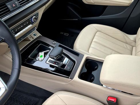 Used 2023 Audi Q5 2.0T Premium Plus w/ Premium Plus Package AWD/4WD image 33