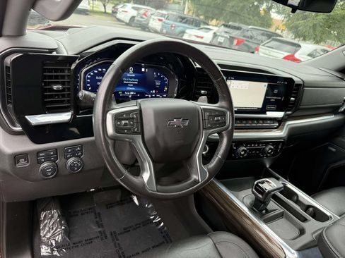 Used 2022 Chevrolet Silverado 1500 RST w/ All Star Edition Plus AWD/4WD image 2