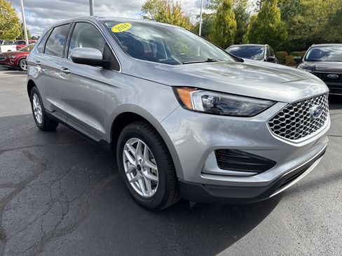 Used 2024 Ford Edge SEL image 10