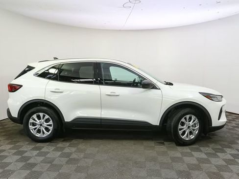 Used 2023 Ford Escape Active AWD/4WD image 14