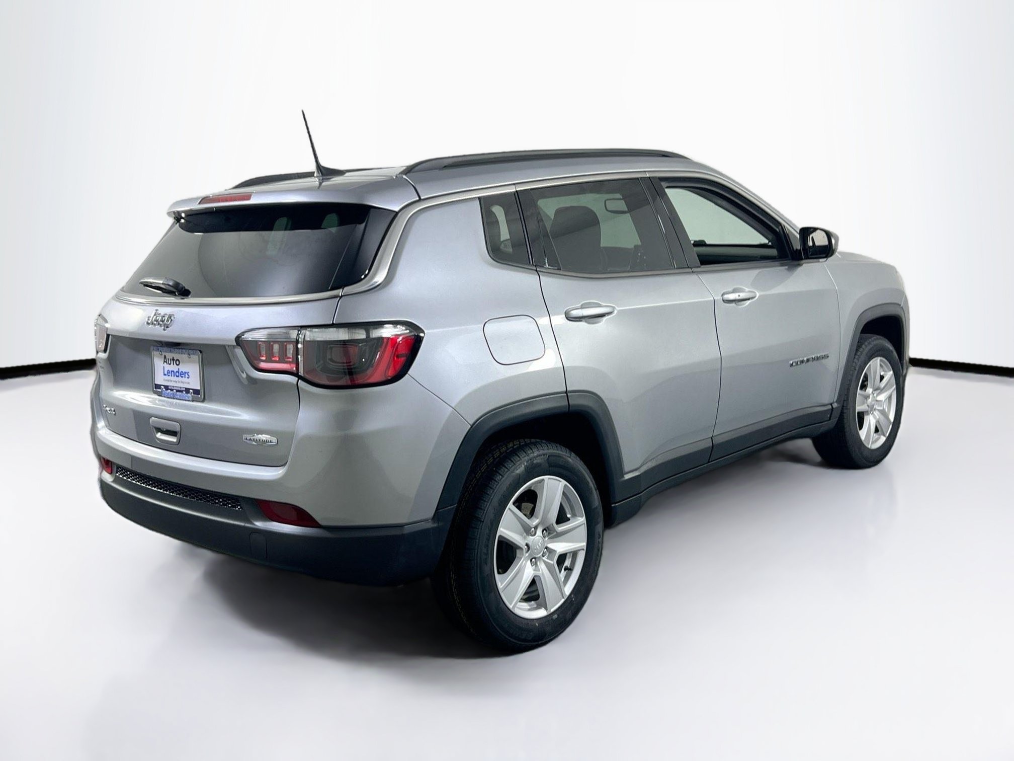 Used 2022 Jeep Compass Latitude w/ Convenience Group AWD/4WD image 5