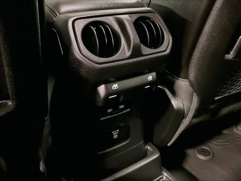 Used 2023 Jeep Wrangler Unlimited Rubicon 392 AWD/4WD image 10
