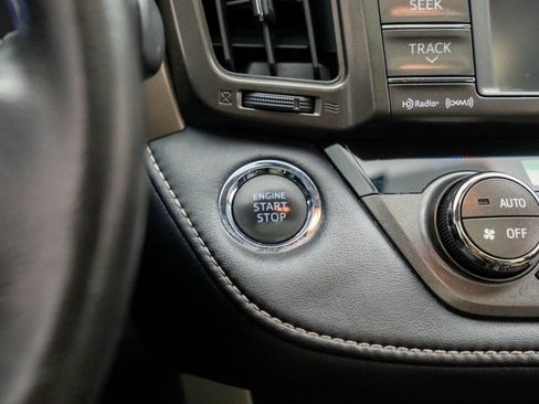 Used 2013 Toyota RAV4 Limited image 18