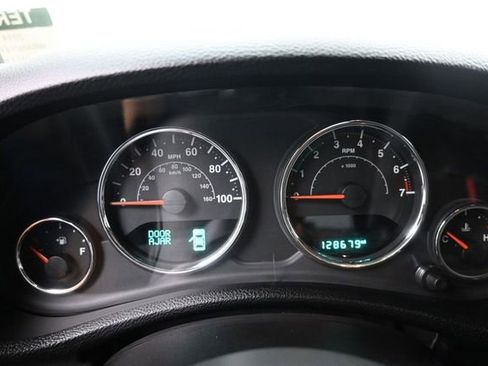Used 2014 Jeep Wrangler Sport w/ Connectivity Group AWD/4WD image 11