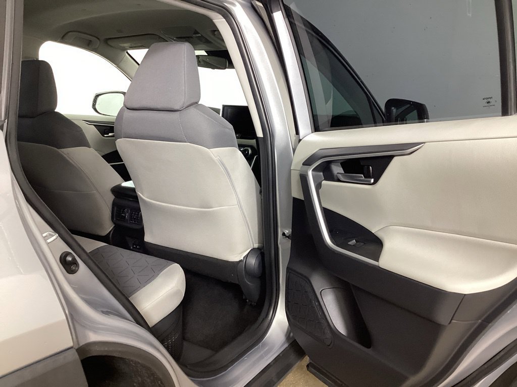 Used 2024 Toyota RAV4 XLE AWD/4WD image 24
