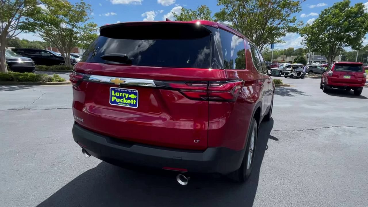 Used 2023 Chevrolet Traverse LT FWD image 8