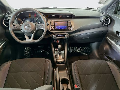 Used 2018 Nissan Kicks SV FWD image 27