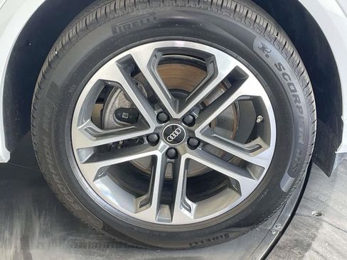 Certified 2025 Audi Q5 Premium w/ Convenience Package AWD/4WD image 13