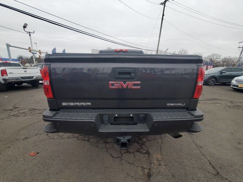 Used 2016 GMC Sierra 2500 Denali w/ Driver Alert Package image 4