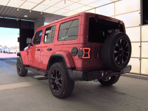 Used 2024 Jeep Wrangler Unlimited Sahara AWD/4WD image 6