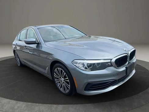 Used 2019 BMW 530e xDrive w/ Convenience Package AWD/4WD image 3