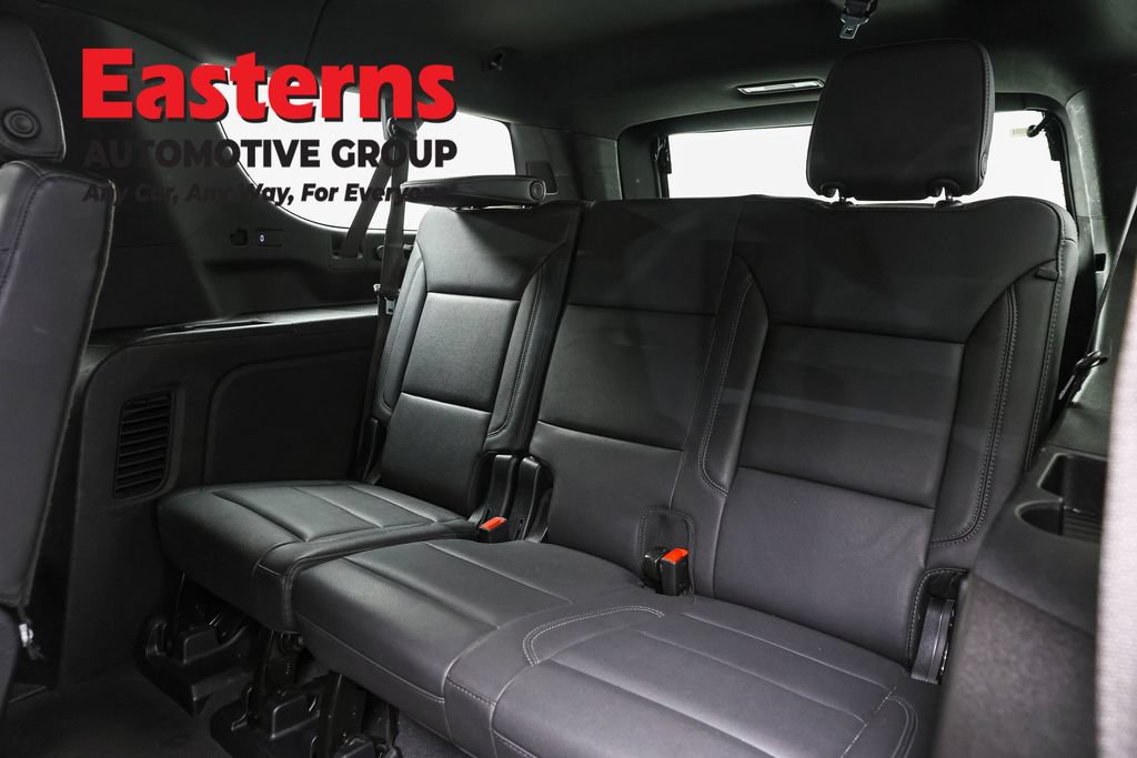 Used 2025 Chevrolet Suburban Z71 AWD/4WD image 29