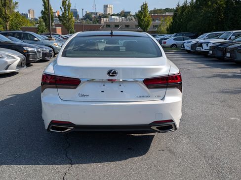 Certified 2022 Lexus LS 500 AWD w/ Interior Upgrade Package image 4