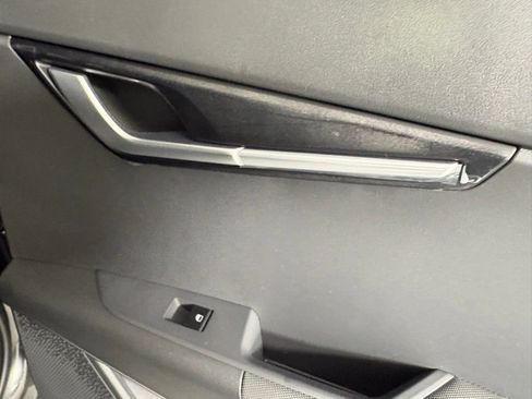 New 2026 Kia Niro EX FWD image 16