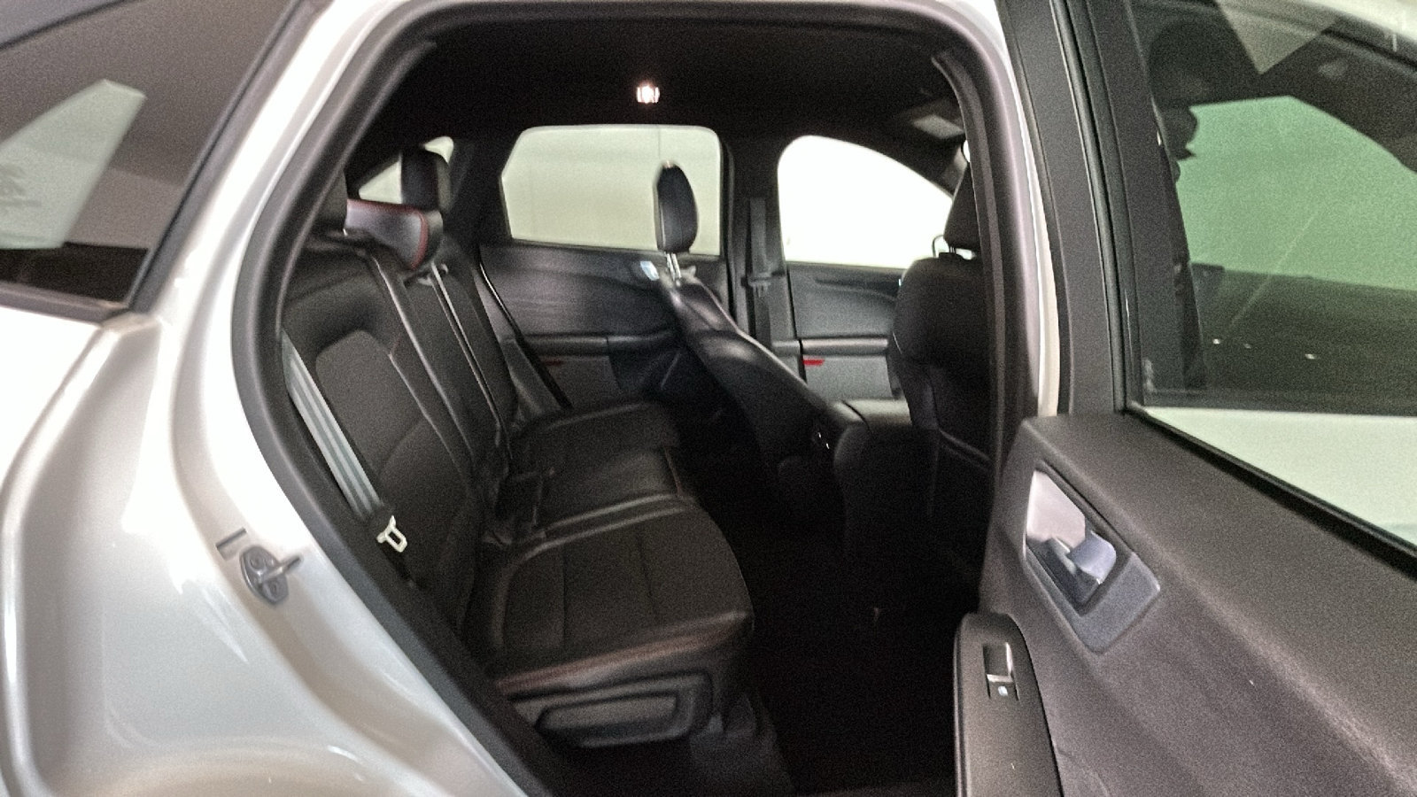 Used 2023 Ford Escape ST-Line w/ Tech Pack #1 AWD/4WD image 35