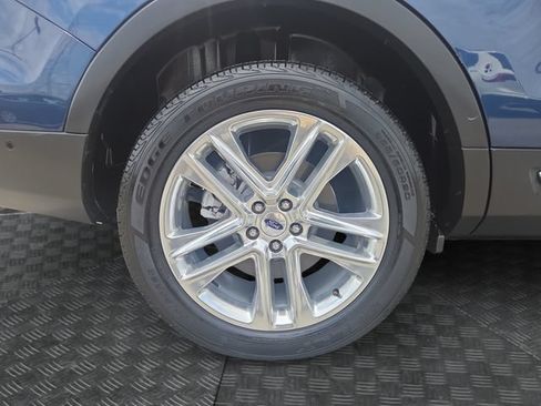 Used 2016 Ford Explorer Limited w/ Equipment Group 301A AWD/4WD image 39