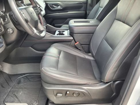 Used 2022 Chevrolet Suburban RST w/ Sport Performance Package AWD/4WD image 22