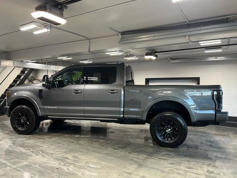 Used 2022 Ford F350 Lariat w/ Tremor Off-Road Package image 6