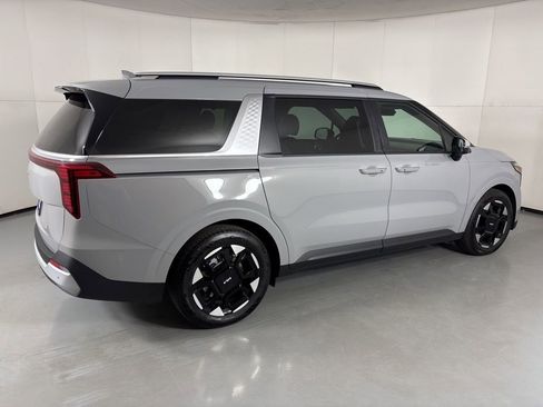 New 2026 Kia Carnival EX image 8