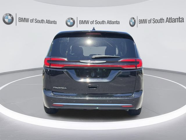 Used 2024 Chrysler Pacifica Touring-L FWD image 25