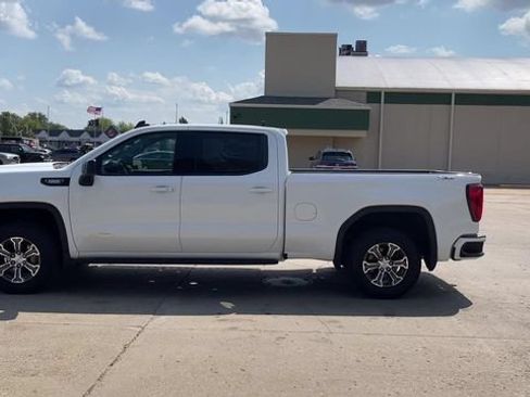 Used 2022 GMC Sierra 1500 Elevation w/ X31 Off-Road Package AWD/4WD image 5
