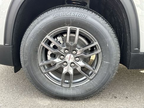 New 2026 GMC Acadia Elevation image 12