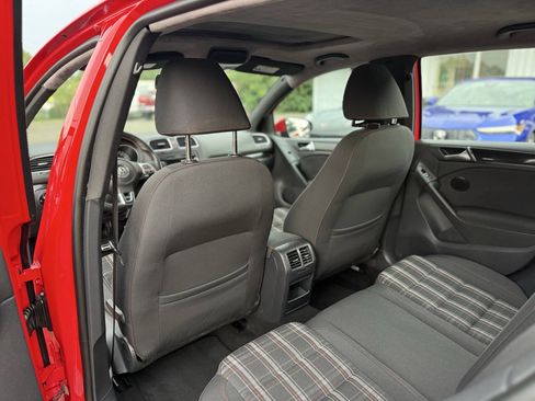 Used 2012 Volkswagen GTI 4-Door FWD image 13