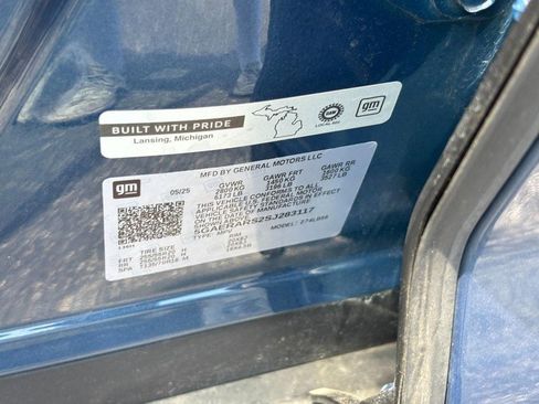 Used 2025 Buick Enclave Preferred FWD image 24