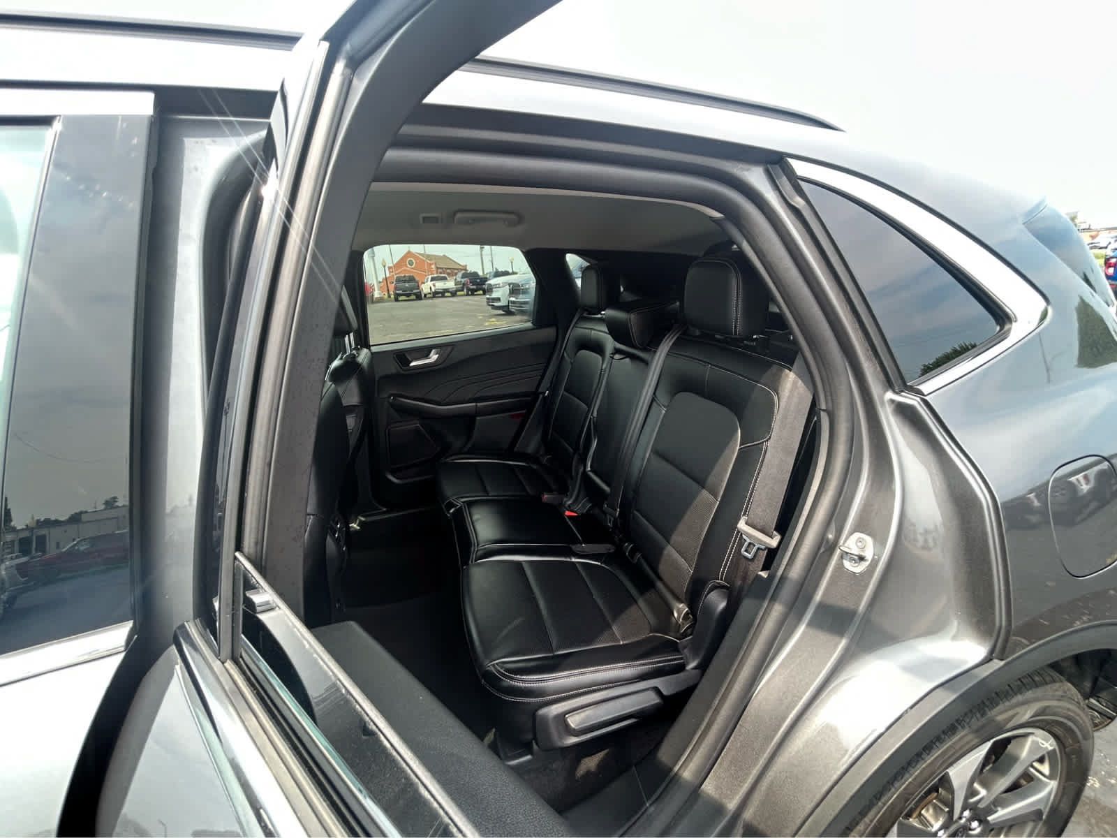 Used 2025 Ford Escape Platinum AWD/4WD image 10