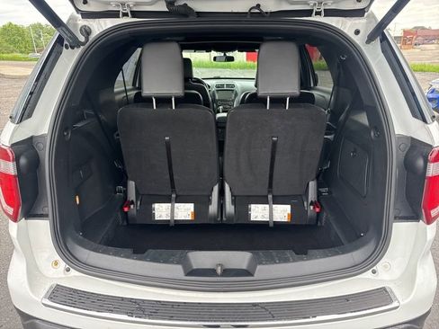 Used 2018 Ford Explorer XLT w/ Equipment Group 202A AWD/4WD image 5