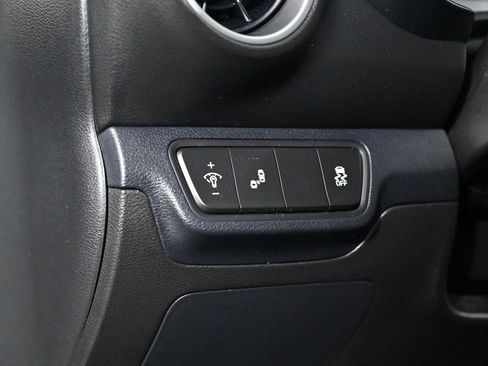 Used 2022 Kia Forte LXS w/ LXS Technology Package image 18