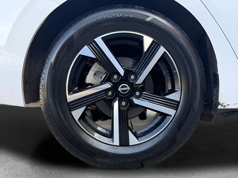 Certified 2025 Nissan Sentra SV image 28