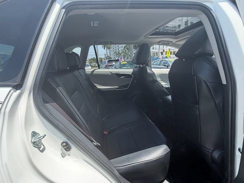 Used 2020 Toyota RAV4 XLE w/ Convenience Package FWD image 16