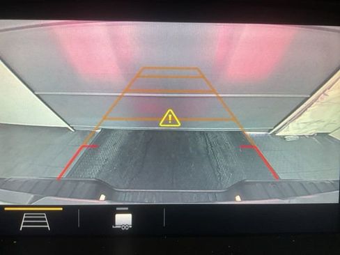 Used 2020 GMC Canyon Denali image 17