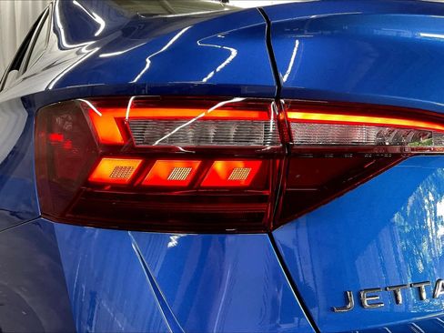 Used 2024 Volkswagen Jetta SEL image 24