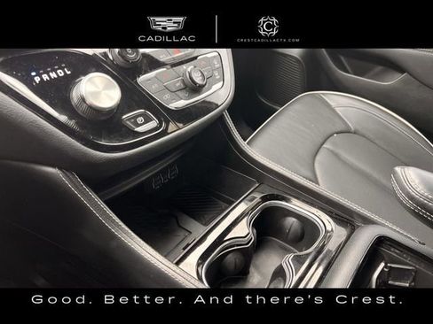 Used 2025 Chrysler Pacifica Limited FWD image 17