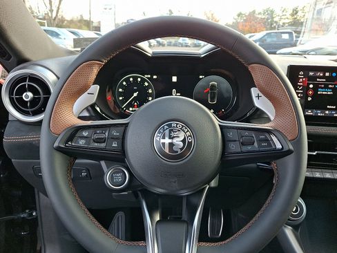 New 2025 Alfa Romeo Tonale image 17
