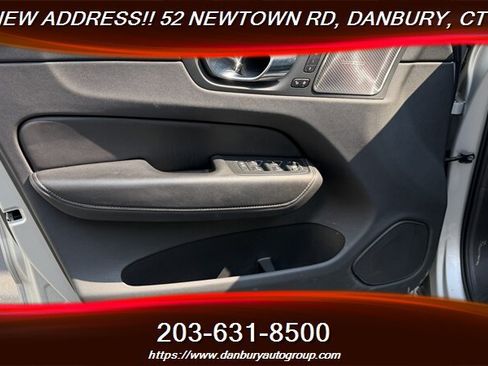 Used 2021 Volvo XC60 T5 Inscription w/ Protection Package AWD/4WD image 9