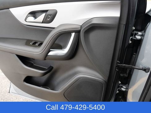 Used 2025 Chevrolet Blazer LT AWD/4WD image 27