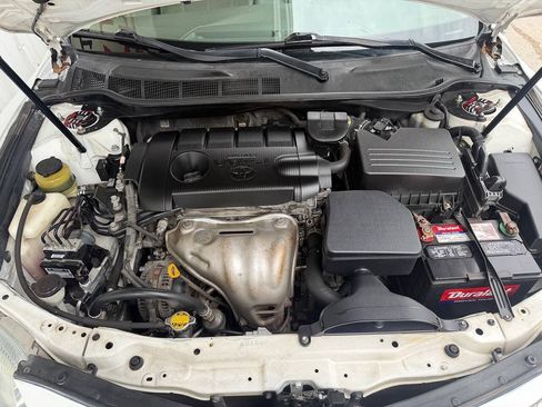 Used 2010 Toyota Camry SE FWD image 27