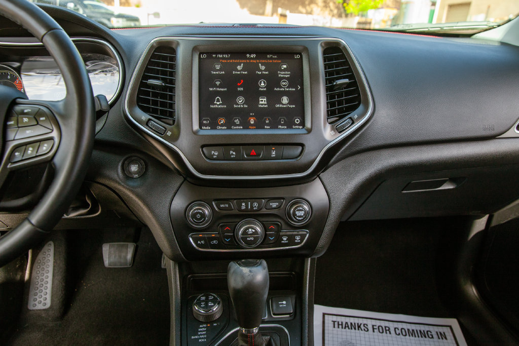 Used 2021 Jeep Cherokee Trailhawk w/ Sun, Sound & Nav Group AWD/4WD image 15